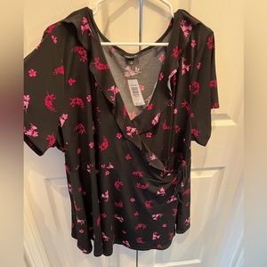 NWT Torrid 4 wrap top
